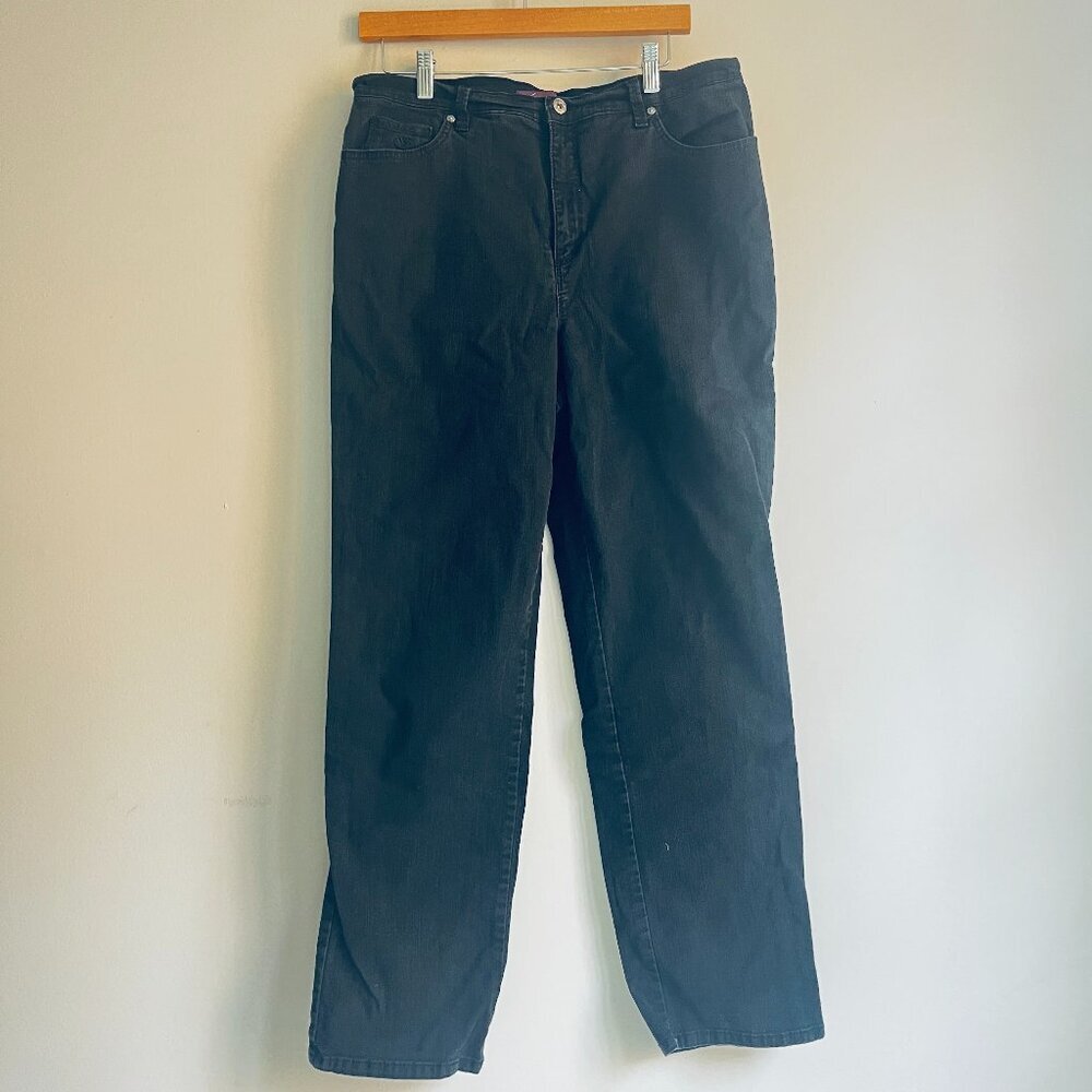 2/$30 Gloria Vanderbilt Missy Jeans Size 14